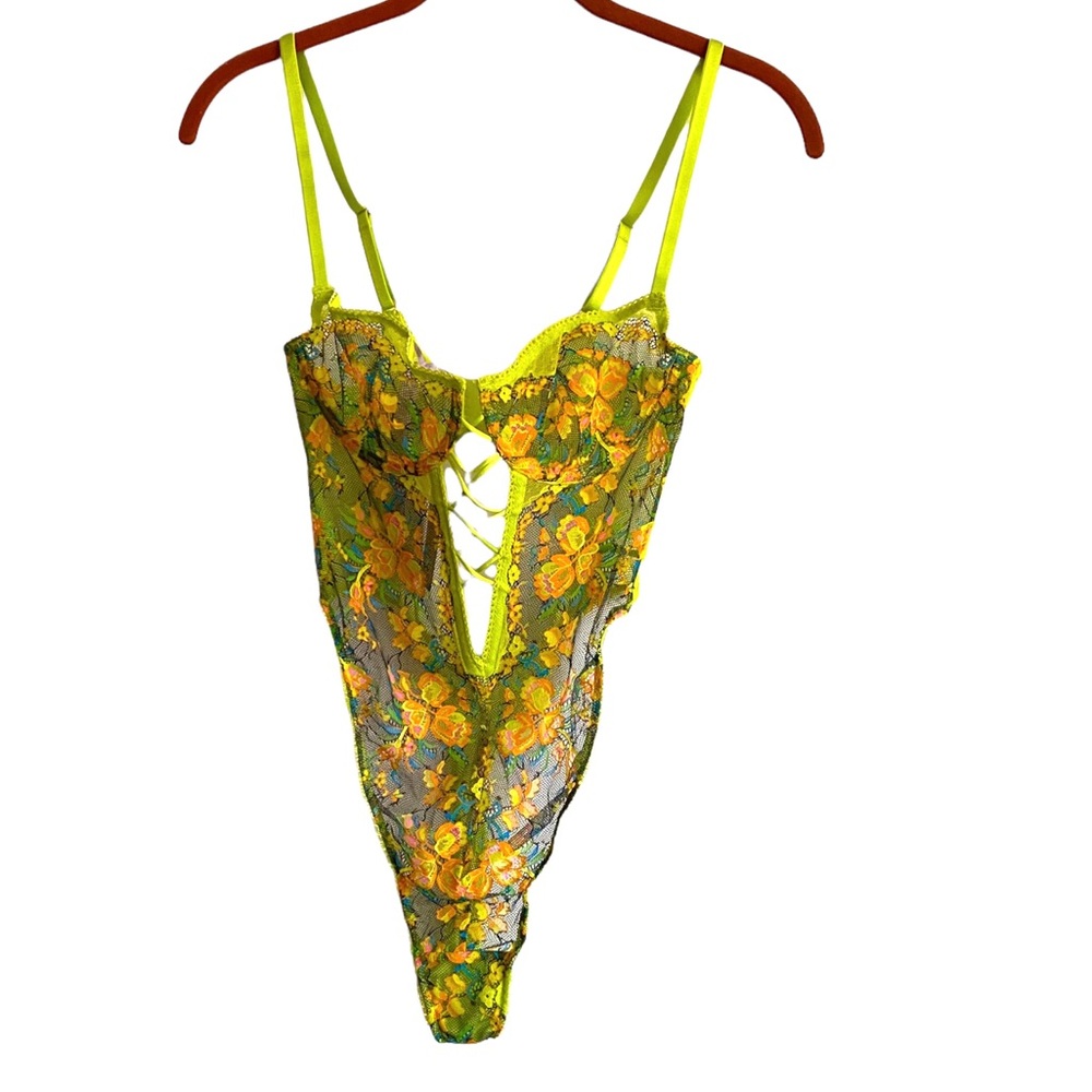 SAVAGE X FENTY Wild Bunch Neon Floral Sweetheart Lace Thong Teddy